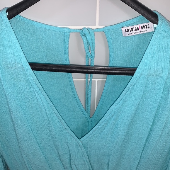 Aqua Bell Sleeve Crop Top - Picture 4 of 16